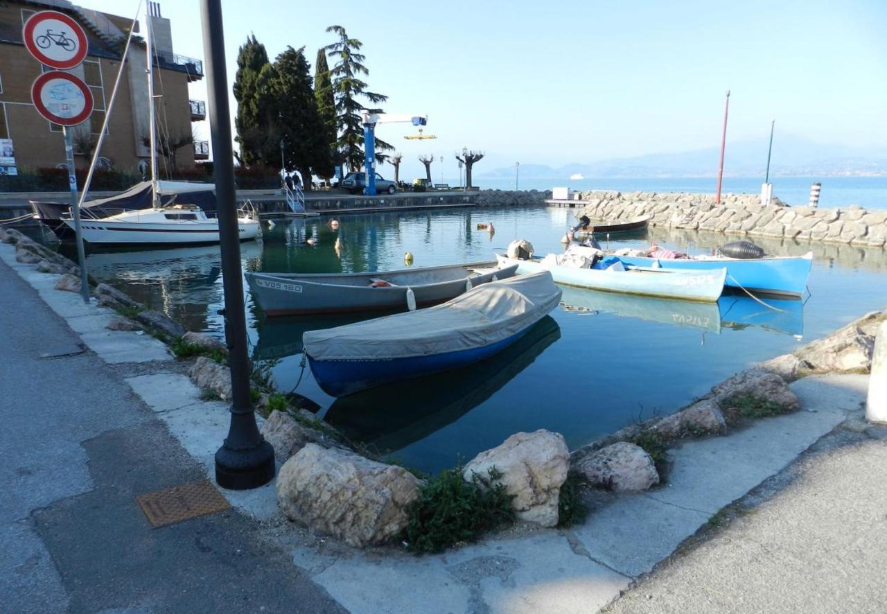 Al Girasole Lägenhet Peschiera del Garda Exteriör bild