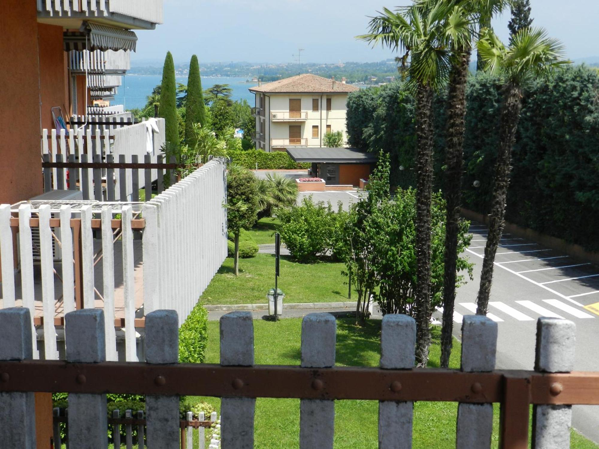 Al Girasole Lägenhet Peschiera del Garda Exteriör bild